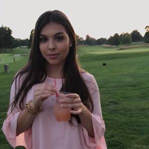 Meet your Posher, Mia